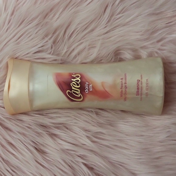 RARE!! Brand New DISCONTINUED CARESS DAILY SILK BODY WASH - Picture 1 of 3